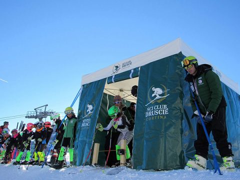 Tente pliante club de ski de Druscié