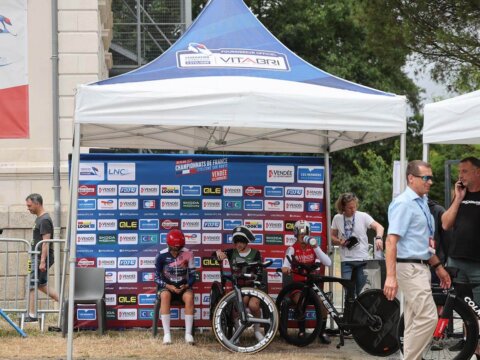 Tente pliante de la fédération française de cyclisme